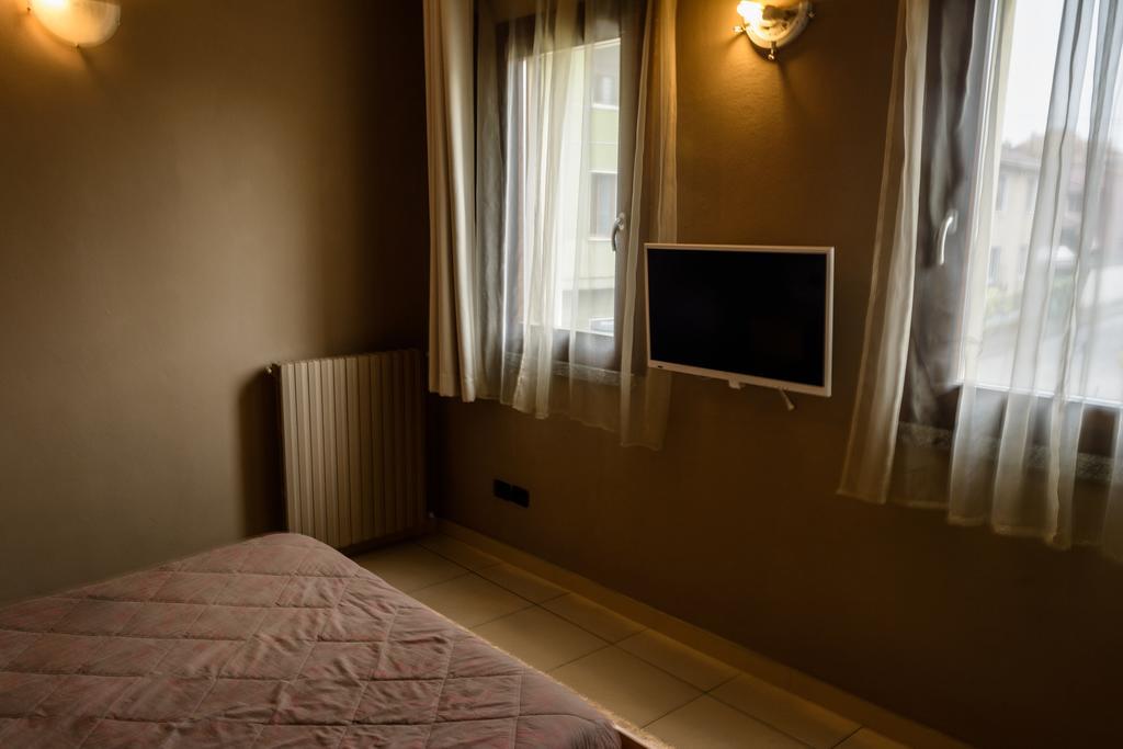 Bed And Breakfast Linate Peschiera Borromeo Номер фото